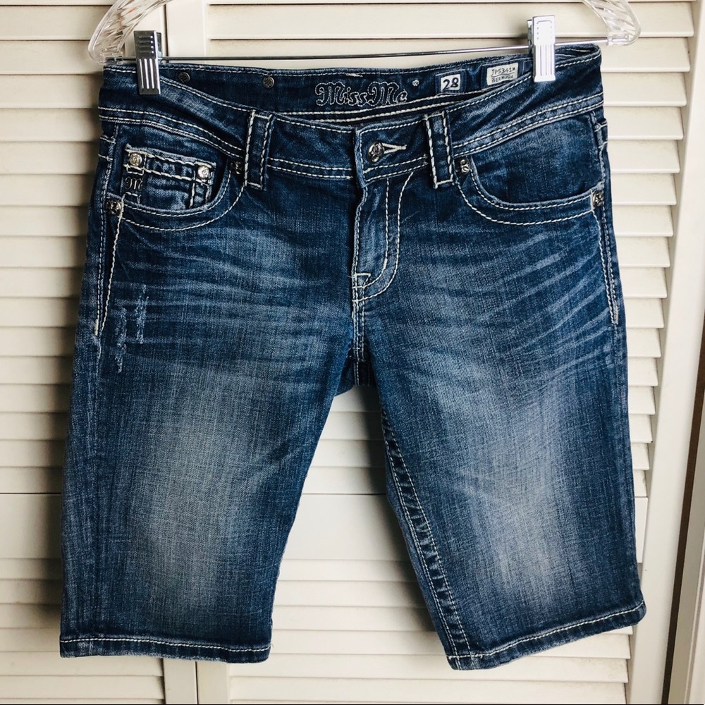 MISS ME BERMUDA SHORT